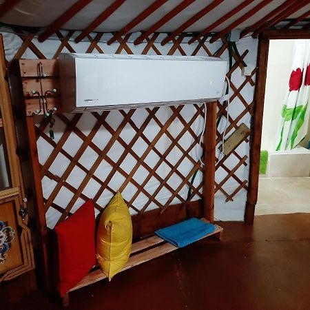 יורט מונגולי Apartment Matzuva Ngoại thất bức ảnh
