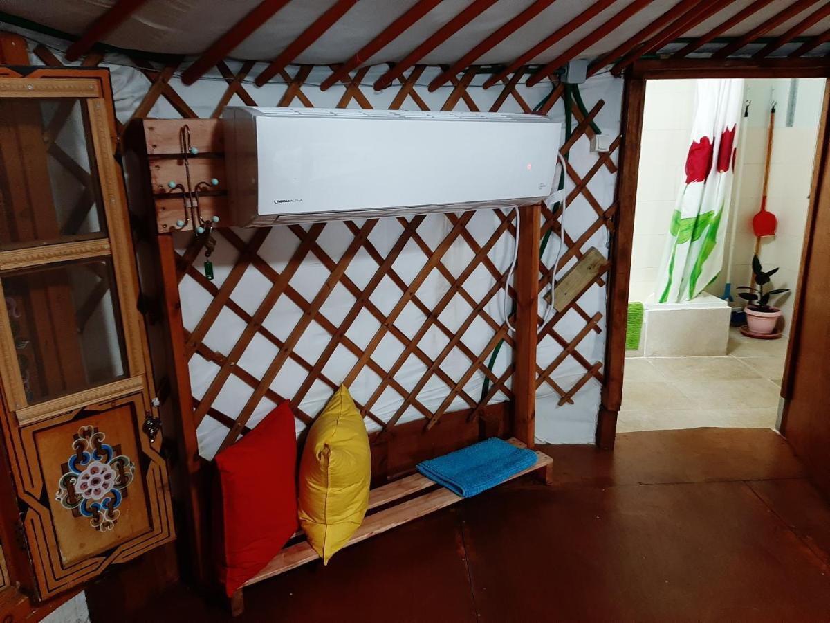יורט מונגולי Apartment Matzuva Ngoại thất bức ảnh